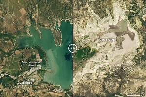 Zdjęcia wykonane przez Landsat 8 skłaniają do refleksji. W ciągu 7 lat zbiornik wodny zamienił się w pustynię