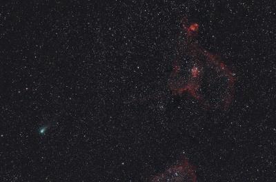 Kometa 21P/Giacobini-Zinner przelatująca obok mgławicy Serce