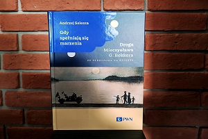 Gdy spełniają się marzenia. Droga Mieczysława G. Bekkera ze Strzyżowa na Księżyc - Recenzja