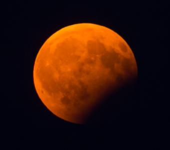 Częściowe zaćmienie Księżyca 07.08.2017